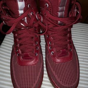 Men Duck Boots Only Wore Once... NO RETURNS!